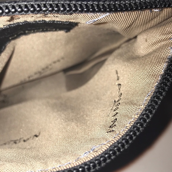 Nannini Crossbody - Picture 7 of 8